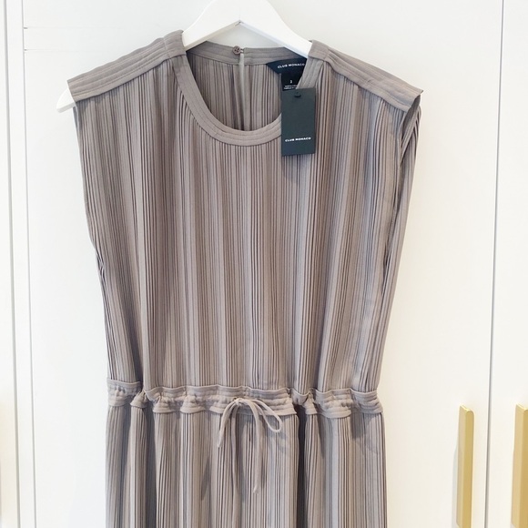 𝅺BNWT Club Monaco Pleated Maxi Dress - Picture 11 of 13